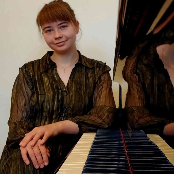 ANNIJA BRENČE / koncertmeistare