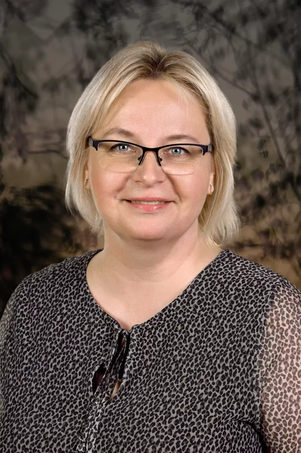 LOLITA MISĀNE / mūzikas teorijas skolotāja