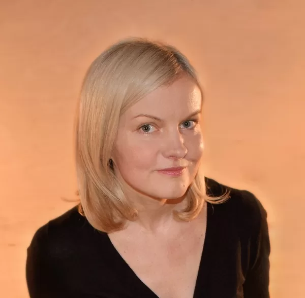 ILZE BARLO /klavierspēles skolotāja/