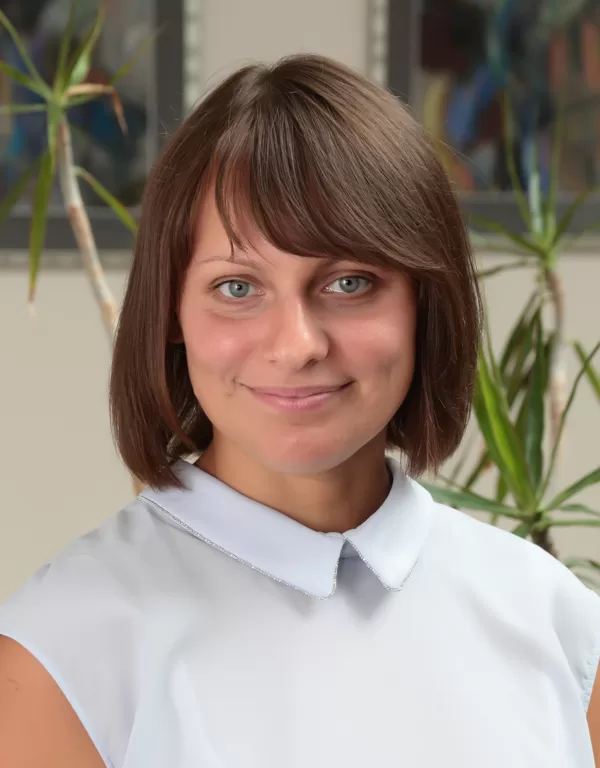 ALEVTINA TAIROVA / vijoles spēles skolotāja