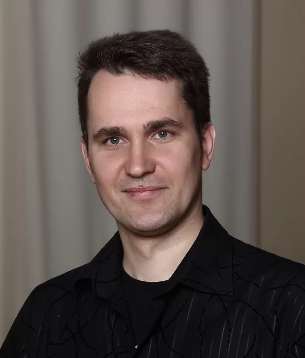 IVO CIELAVS /saksofona spēles skolotājs/